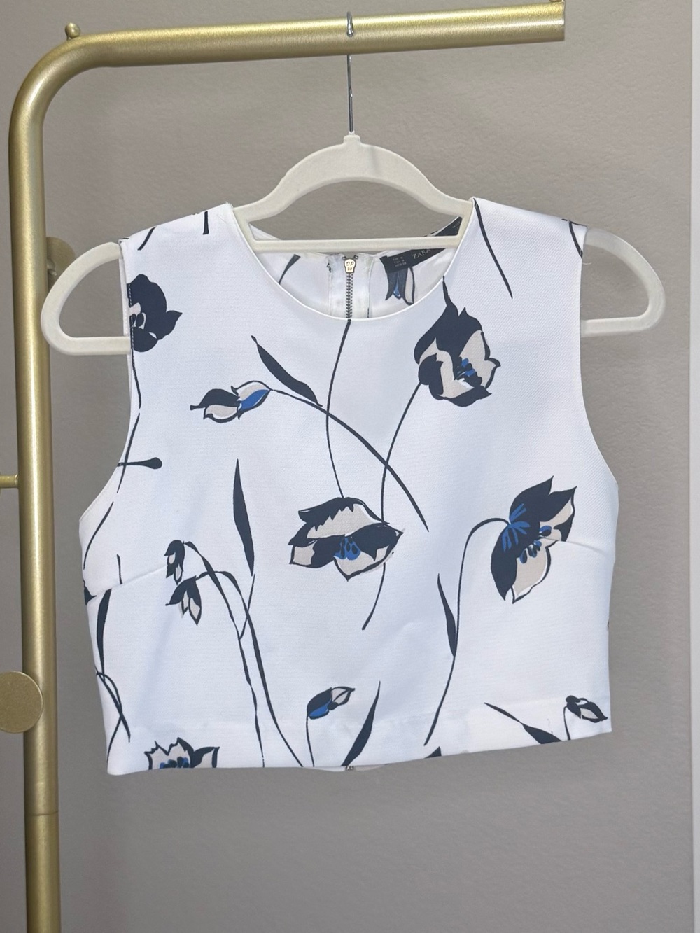 Zara White Cropped Floral Shell Top with Navy and Beige Accents